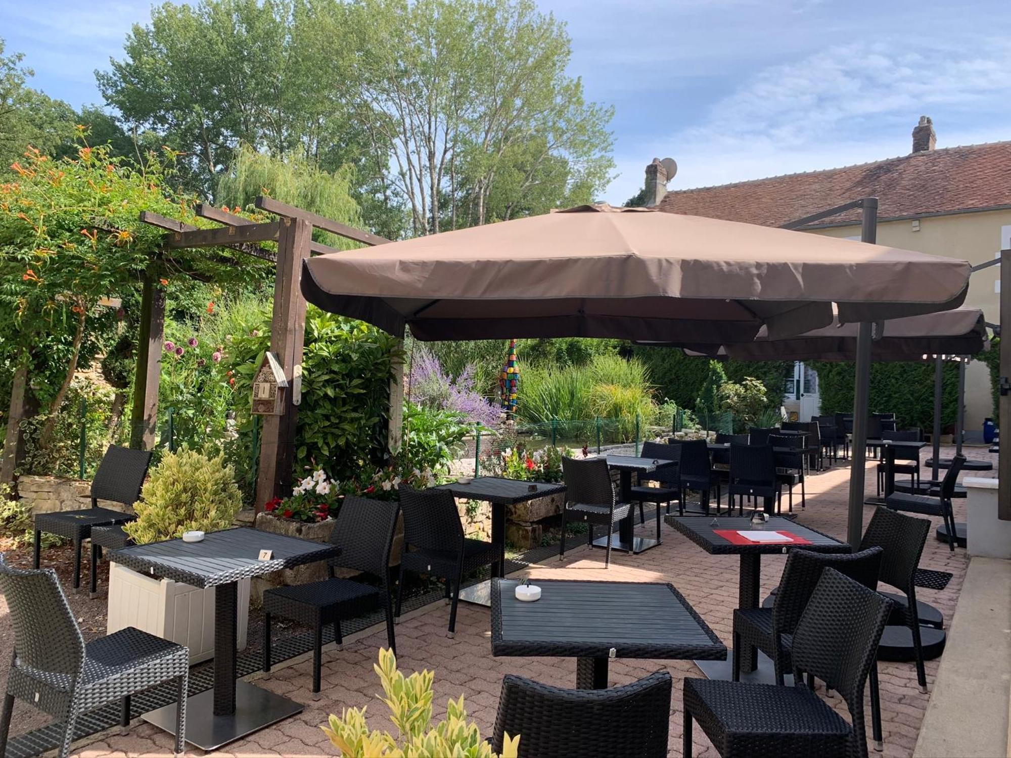 Logis Hotel Restaurant Le Moulin De La Coudre Venoy Exterior photo